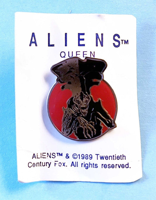 Sigourney Weaver ALIENS Queen licensed original 1989 NEW enamel pin