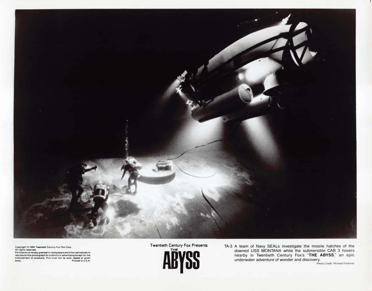James Cameron's THE ABYSS missile hatches original 8x10 press photo 1989