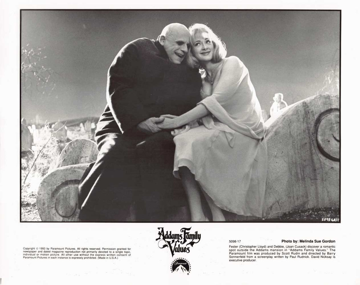 Christopher Lloyd ADDAMS FAMILY VALUES Joan Cusack original 10x8 photo 1993