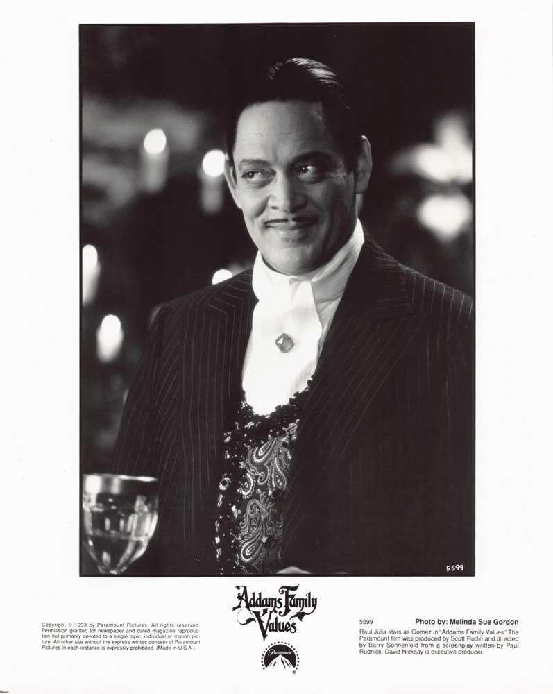 Raul Julia ADDAMS FAMILY VALUES original 8x10 photo 1993