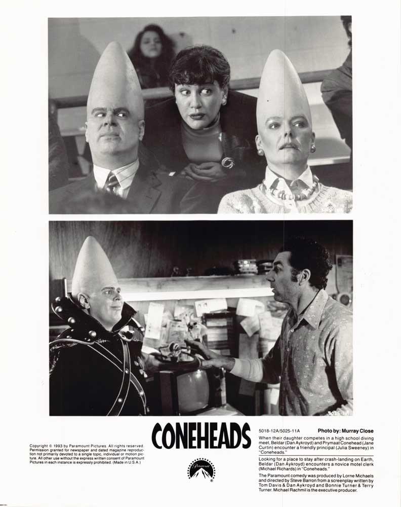 Dan Aykroyd CONEHEADS Jane Curtain Julia Sweeney original 8x10 press photo 1993