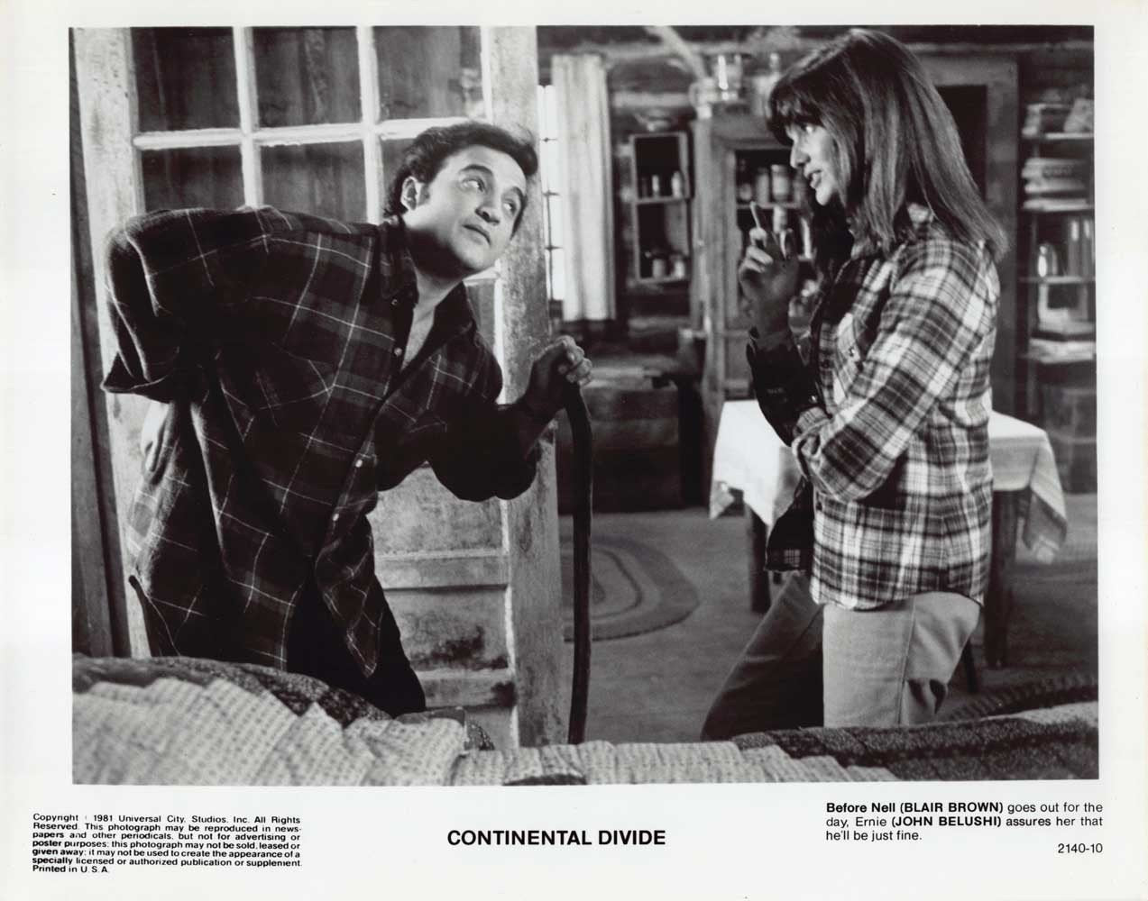 John Belushi Blair Brown CONTINENTAL DIVIDE original 10x8 press photo 1981