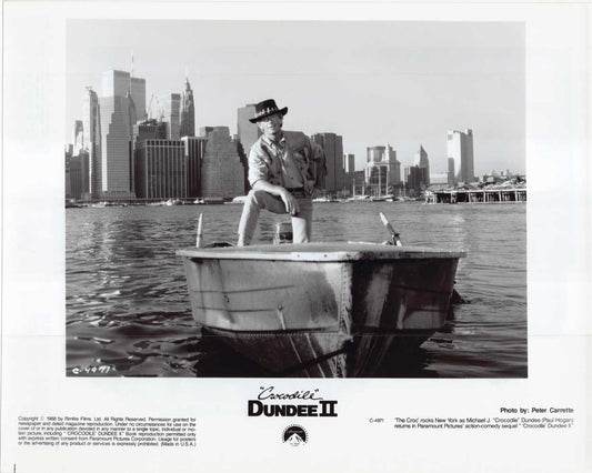 Paul Hogan CROCODILE DUNDEE II original 10x8 press photo 1988