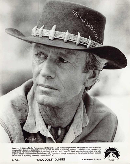 Paul Hogan CROCODILE DUNDEE original 8x10 press photo 1986
