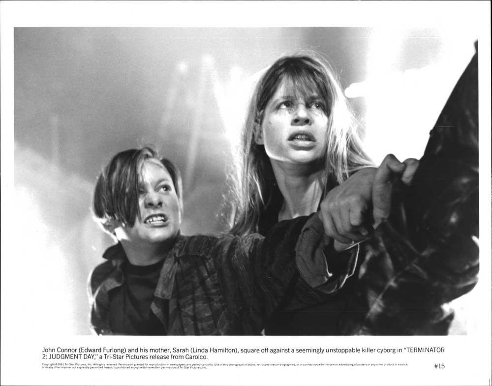 Linda Hamilton TERMINATOR 2 JUDGMENT DAY Furlong original 10x8 press photo 1991