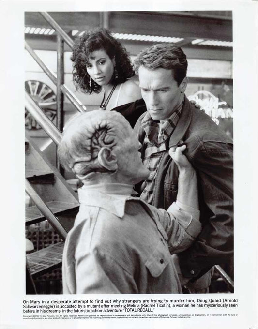 Arnold Schwarzenegger TOTAL RECALL Rachel Ticotin original press photo 1990
