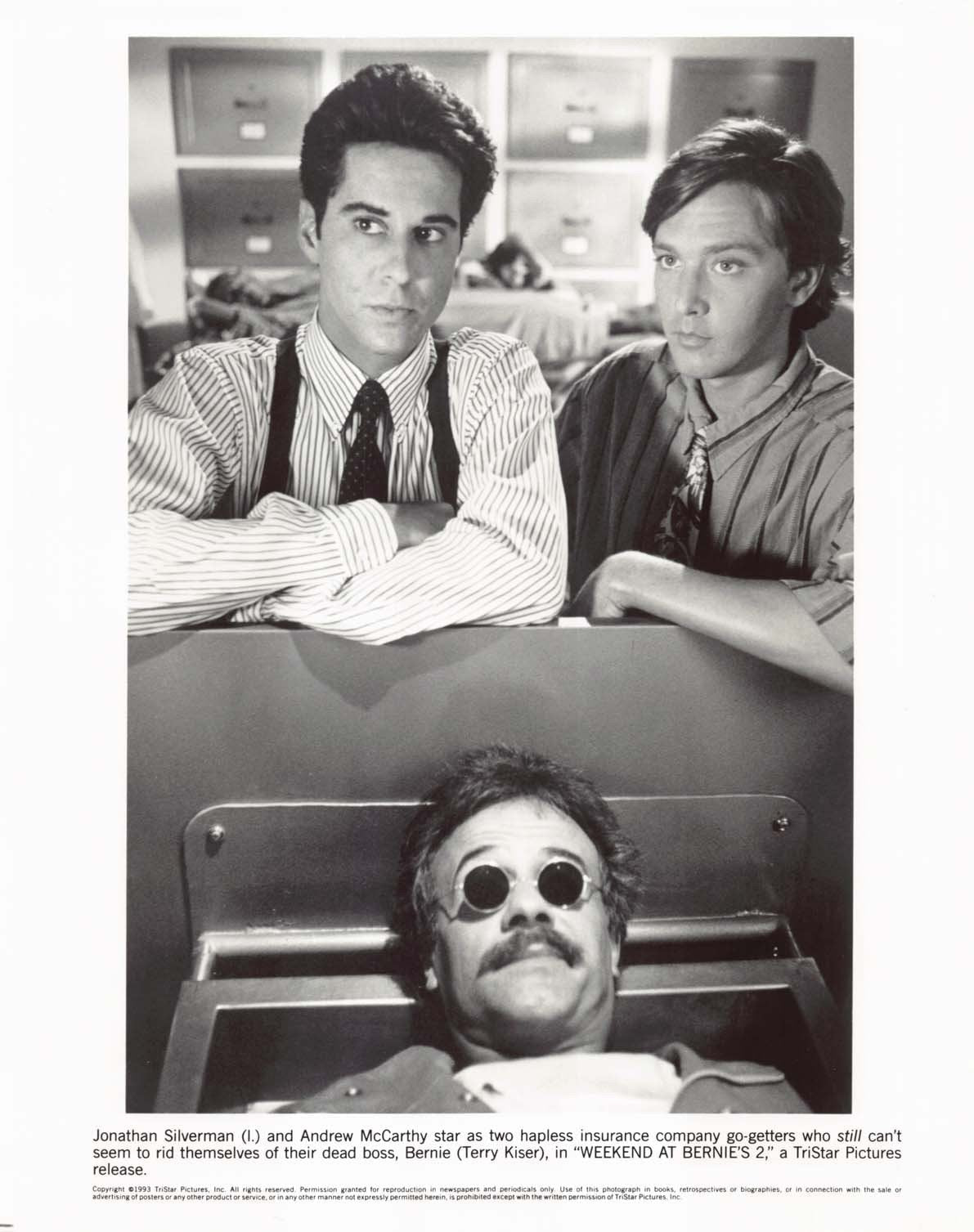 Andrew McCarthy WEEKEND AT BERNIE'S 2 Jonathan Silverman 8x10 press photo 1993