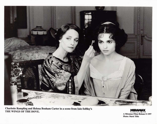 Helena Bonham Carter WINGS OF THE DOVE Charlotte Rampling 10x8 press photo 1997