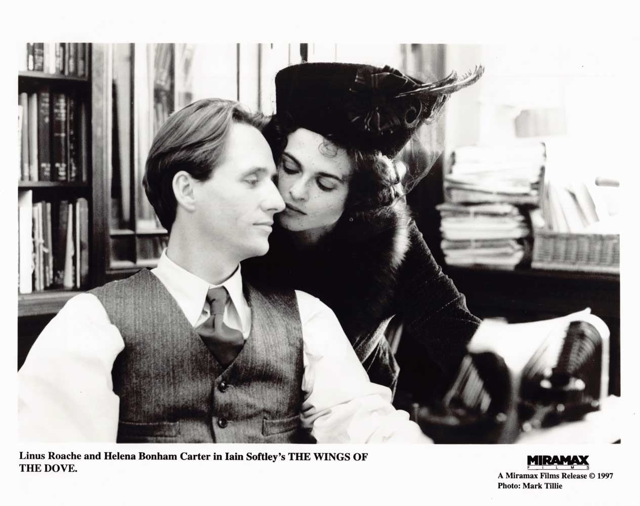 Linus Roache WINGS OF THE DOVE Helena Bonham Carter original 10x8 press photo
