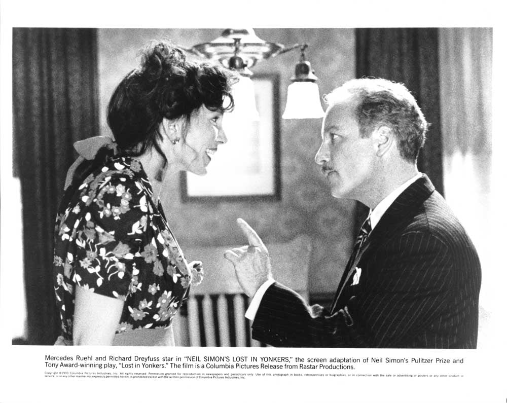 Mercedes Ruehl LOST IN YONKERS Richard Dreyfuss original press photo 1993