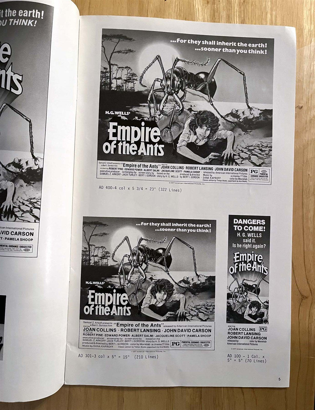 Joan Collins EMPIRE OF THE ANTS Robert Lansing used press book 1977