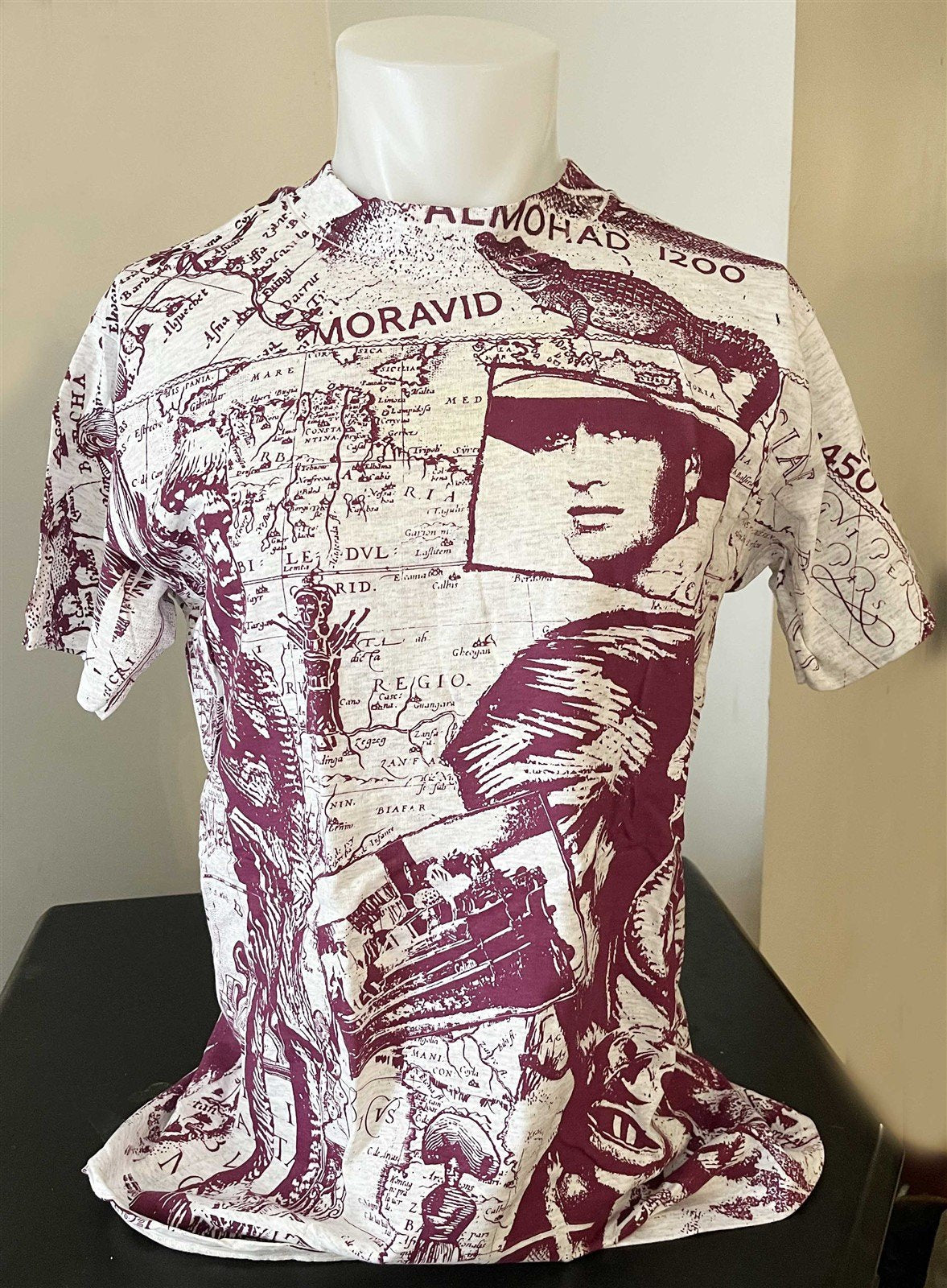 1992 YOUNG INDIANA JONES vintage wrap-around white tee shirt One Size