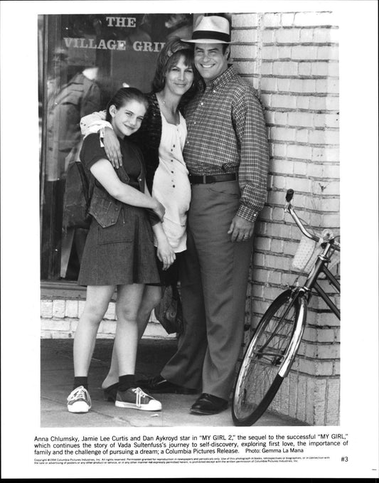 Anna Chlumsky MY GIRL 2 O'Brien Aykroyd Jamie Lee Curtis original press photos