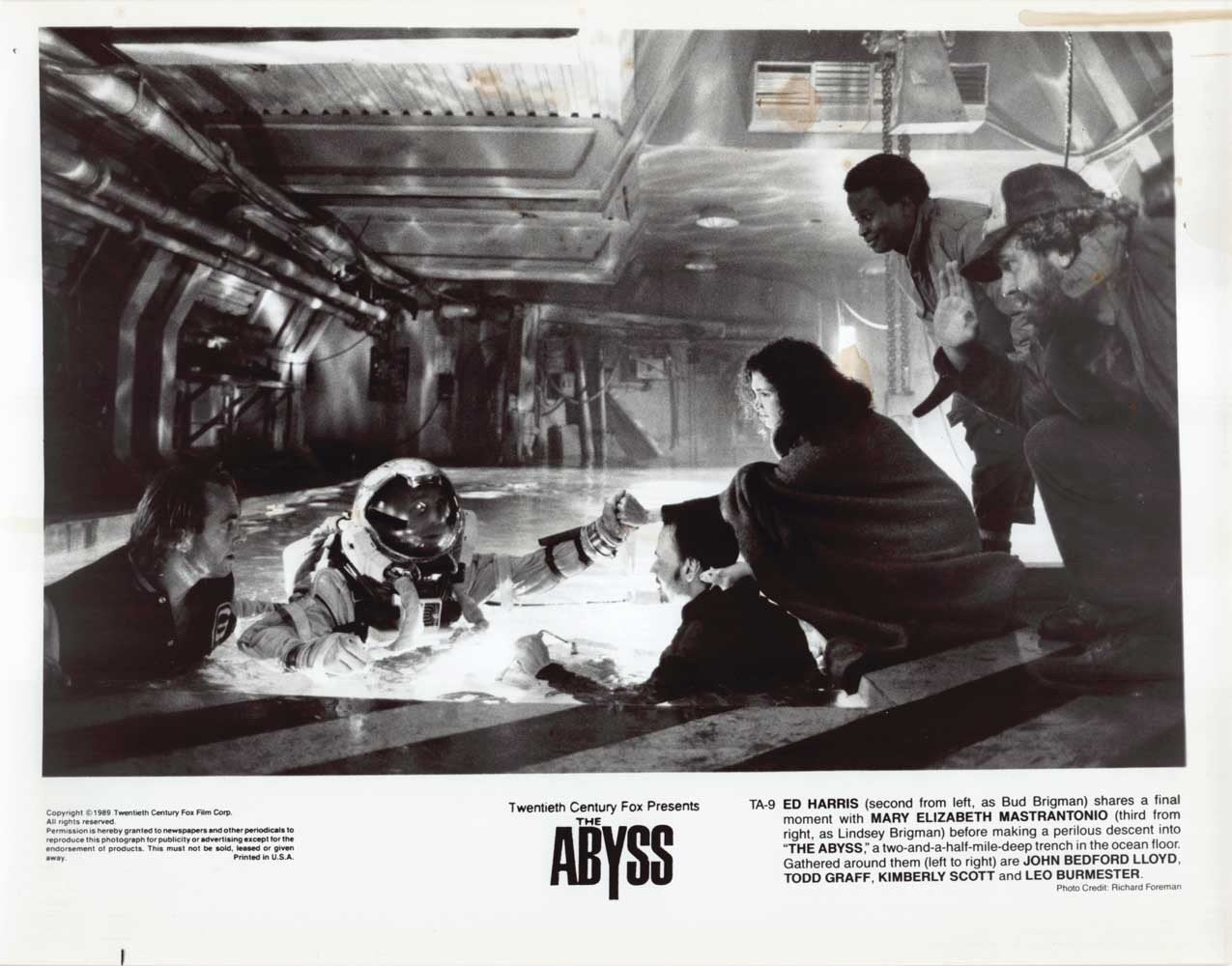Ed Harris THE ABYSS Mary Elizabeth Mastrantonio original 10x8 press photo 1989