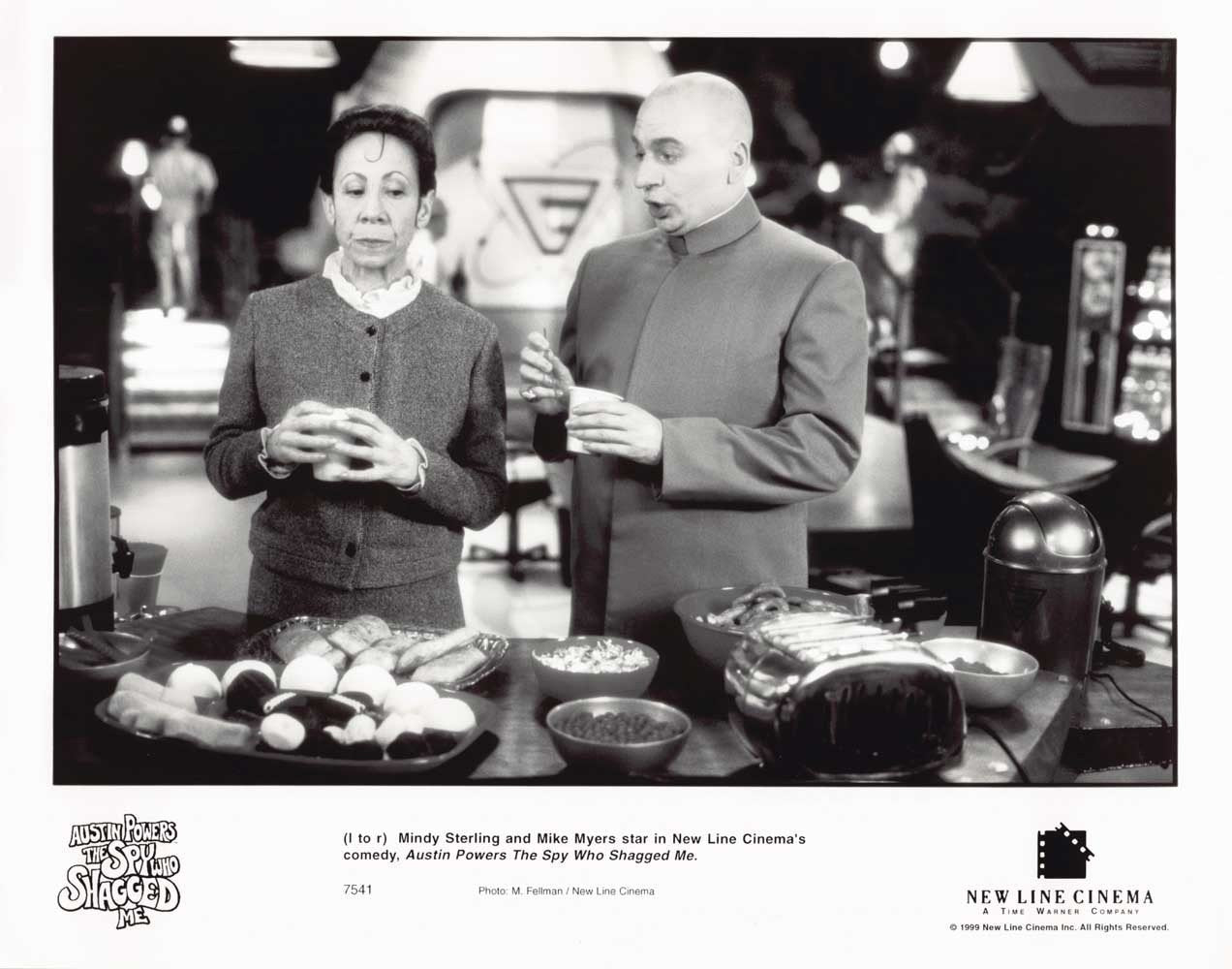 Mike Myers AUSTIN POWERS THE SPY WHO SHAGGED ME Mindy Sterling 10x8 press photo
