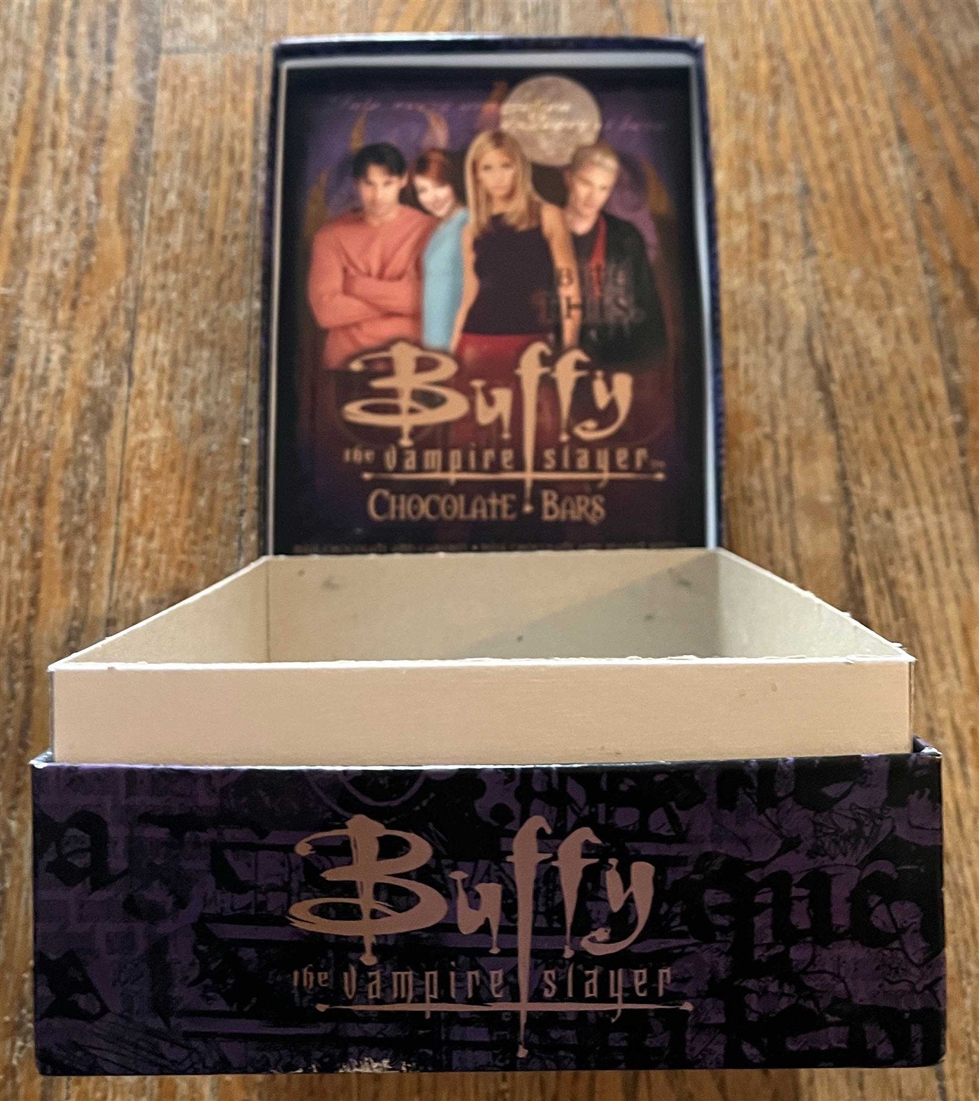 Sarah Michelle Gellar BUFFY THE VAMPIRE SLAYER Chocolate Bar empty box 2000