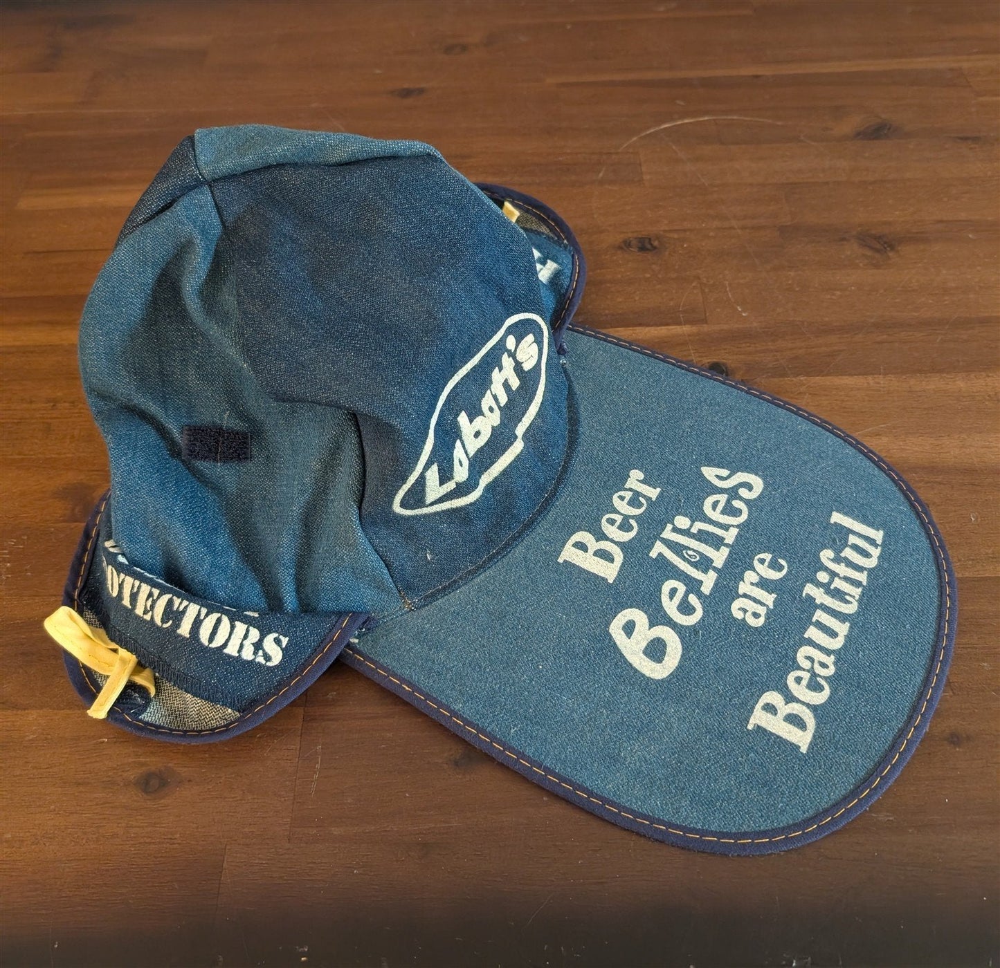 LABATT'S 1970's promotional BEER BELLIES ARE BEAUTIFUL 'hunting' cap RARE