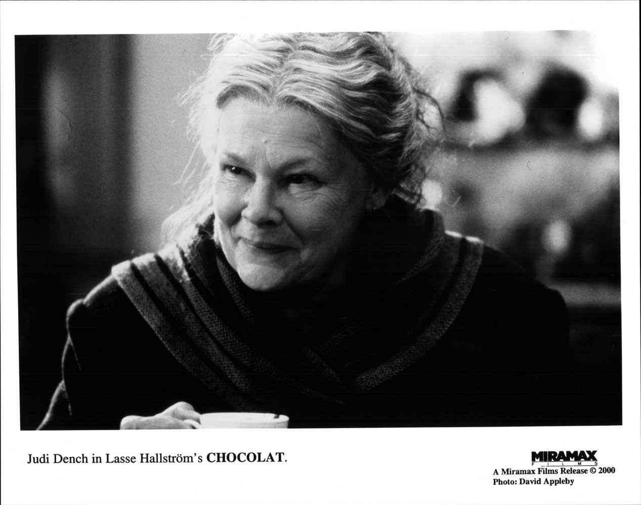 Judi Dench CHOCOLAT original 10x8 press photo 2000