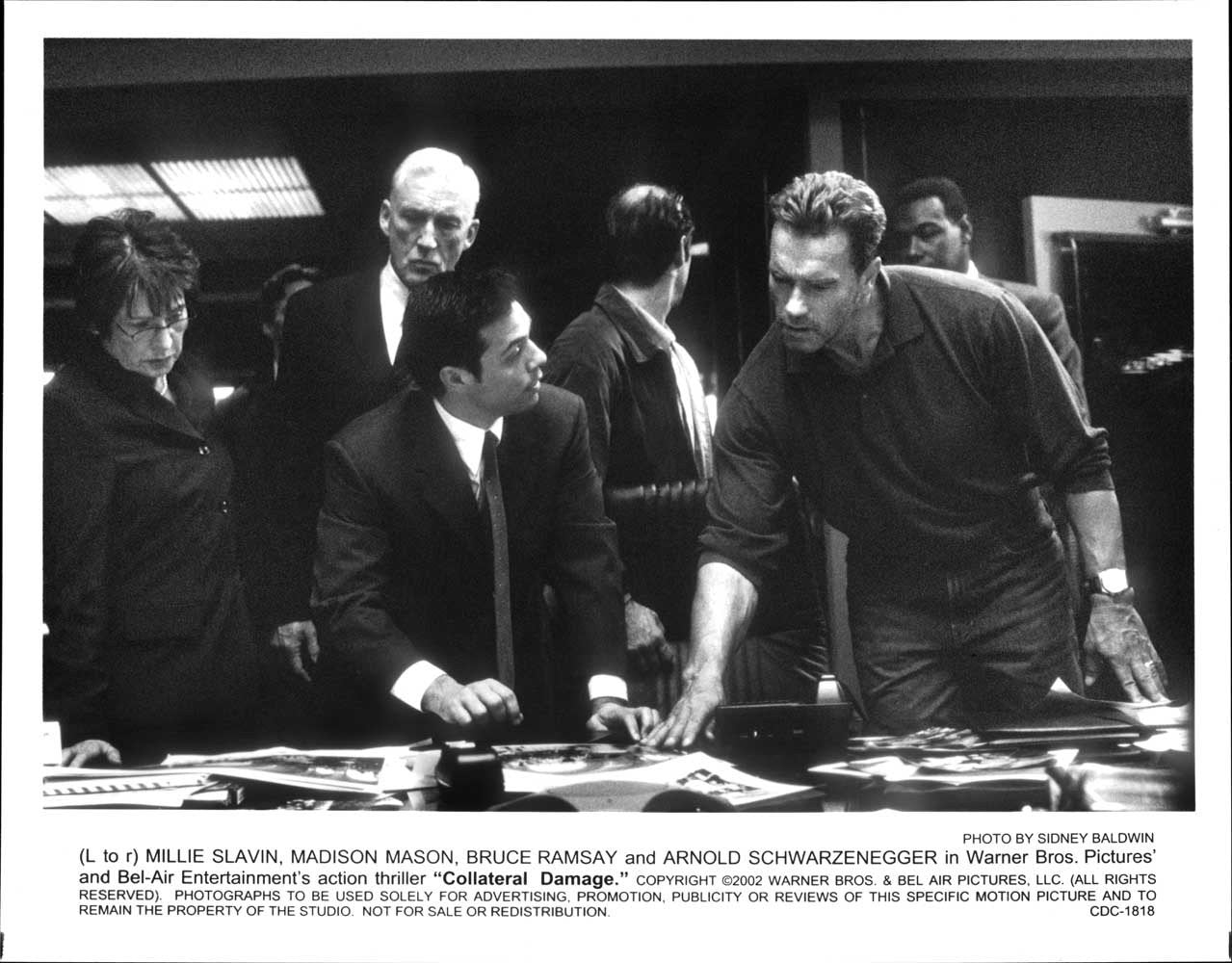 Madison Mason COLLATERAL DAMAGE Arnold Schwarzenegger original 10x8 press photo