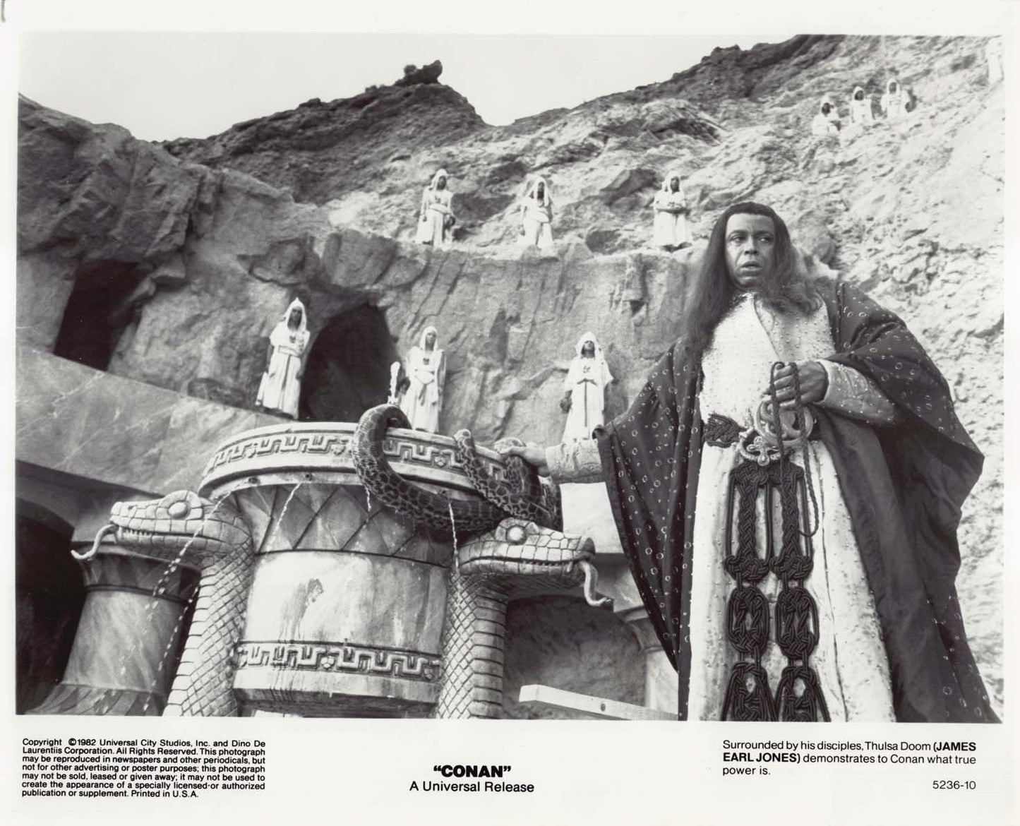 Arnold Schwarzenegger CONAN THE BARBARIAN original press kit photos 1982