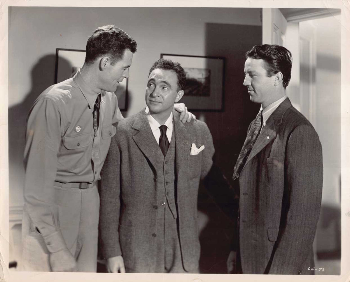 Robert Ryan CROSSFIRE Sam Levene Robert Young 10x8 original press photo 1947