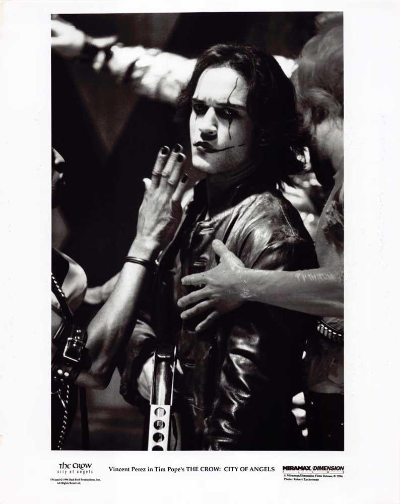 Vincent Perez THE CROW CITY OF ANGELS Mia Kirschner original 8x10 press photos