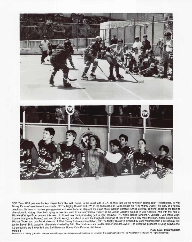 Emilio Estevez D2 MIGHTY DUCKS Kathryn Erbe original 8x10 press photo 1994
