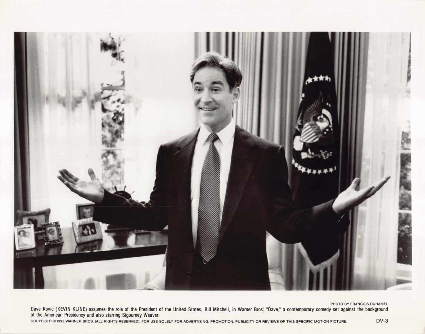 Kevin Kline DAVE Sigourney Weaver original press photos 1993