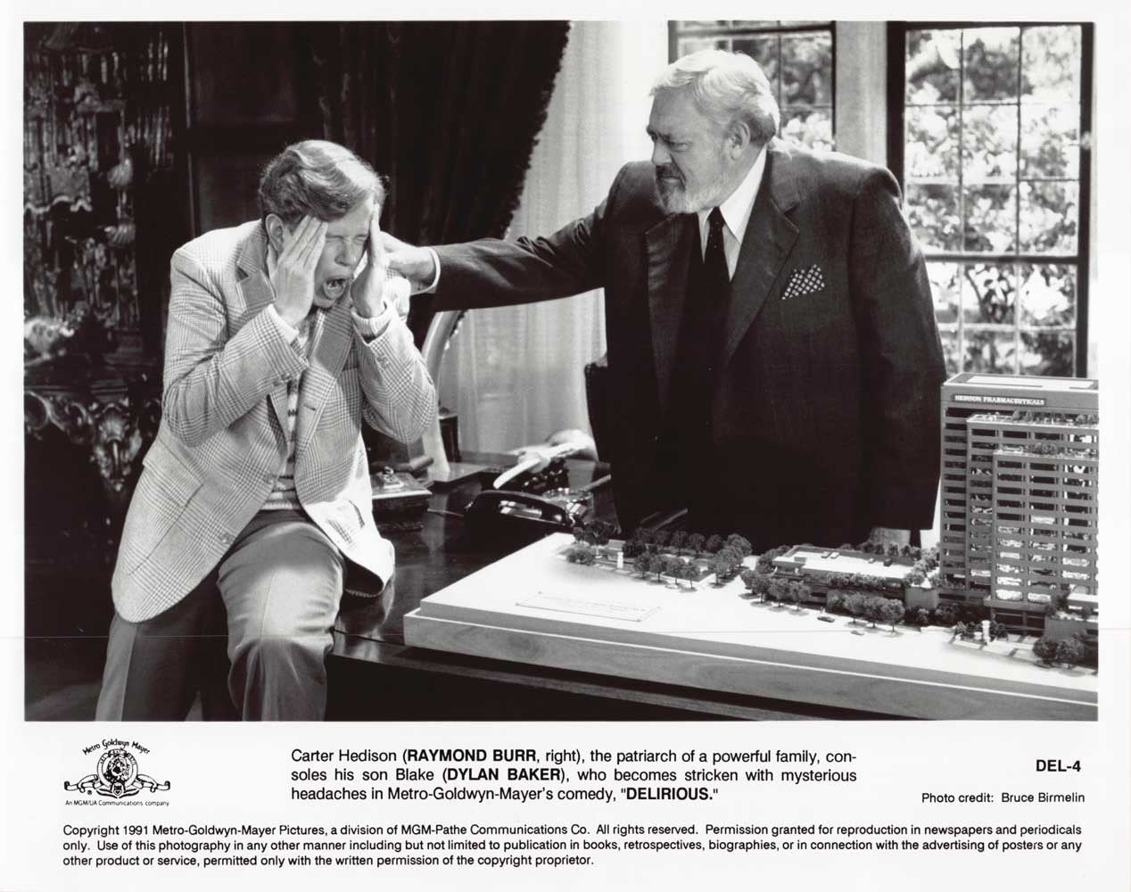 Raymond Burr DELIRIOUS Dylan Baker original 10x8 press photo 1991