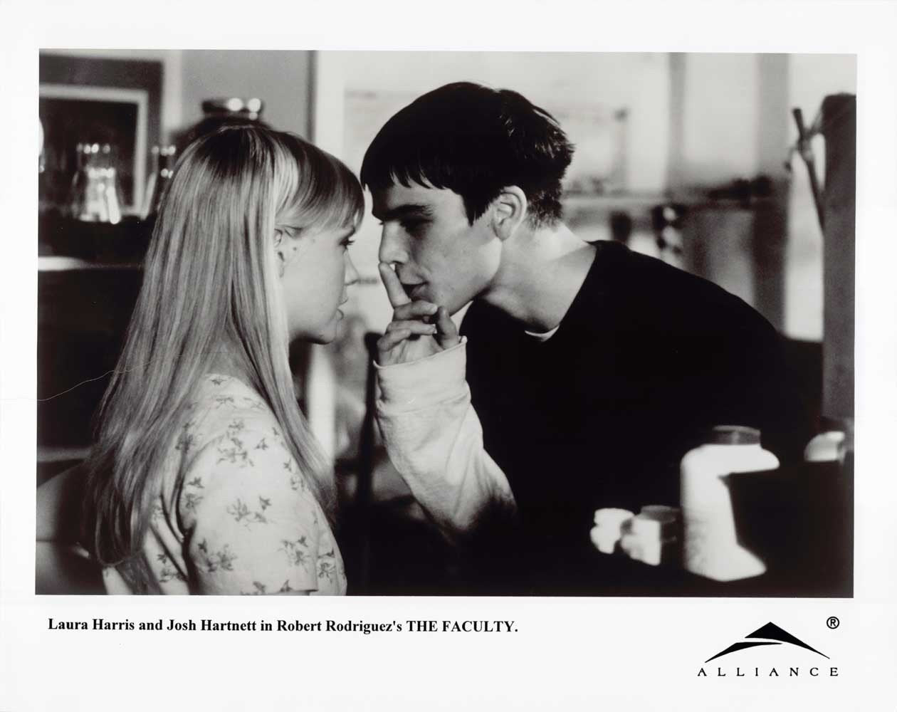 Elijah Wood THE FACULTY Josh Hartnett Usher original 8x10 press photos 1998