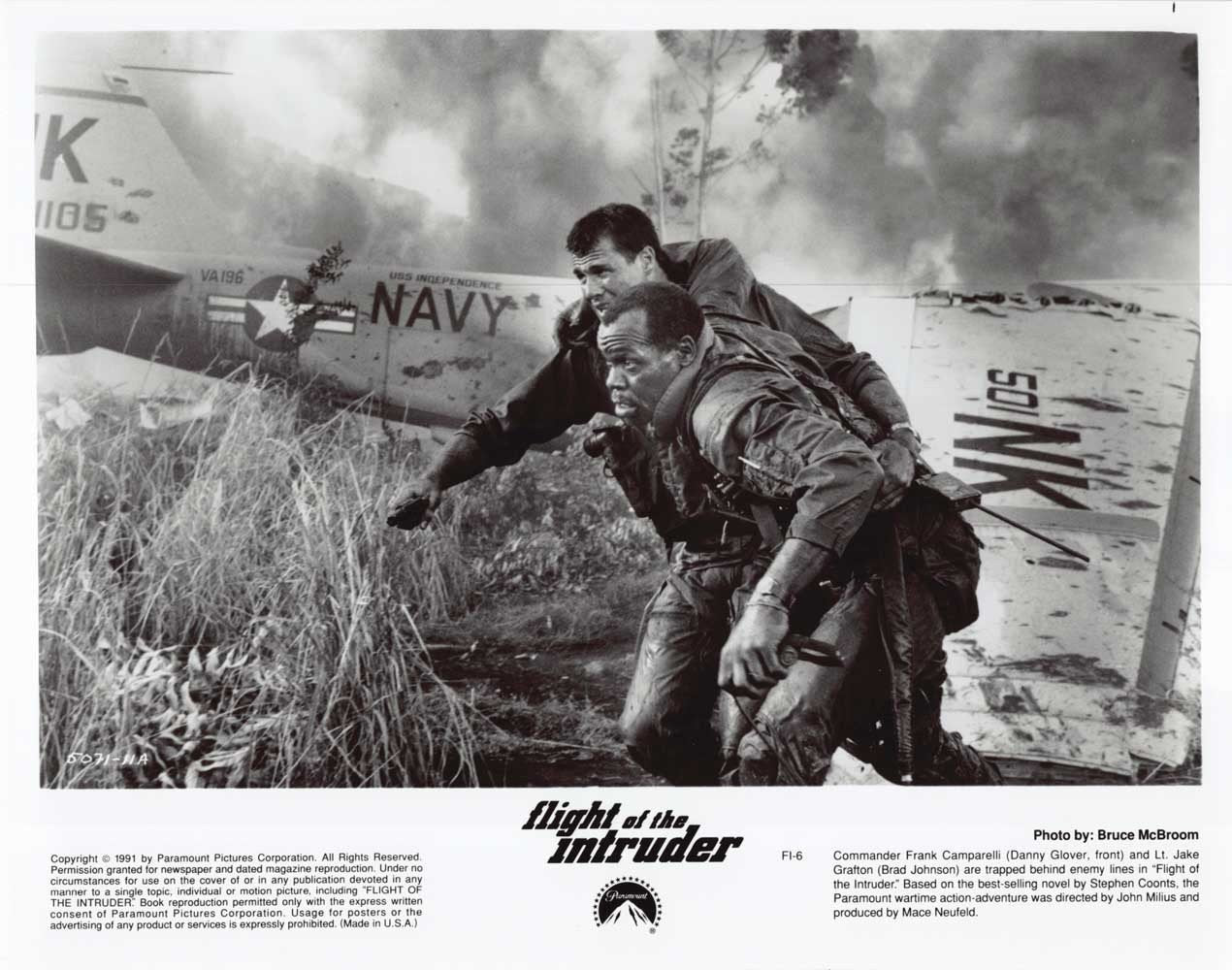 Danny Glover FLIGHT OF THE INTRUDER Brad Johnson original 10x8 press photo 1991