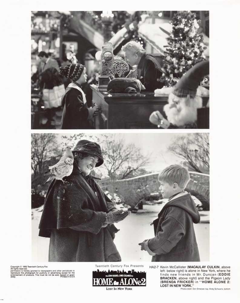 Macaulay Culkin 1992 HOME ALONE 2 Catherine O'Hara press kit with photos