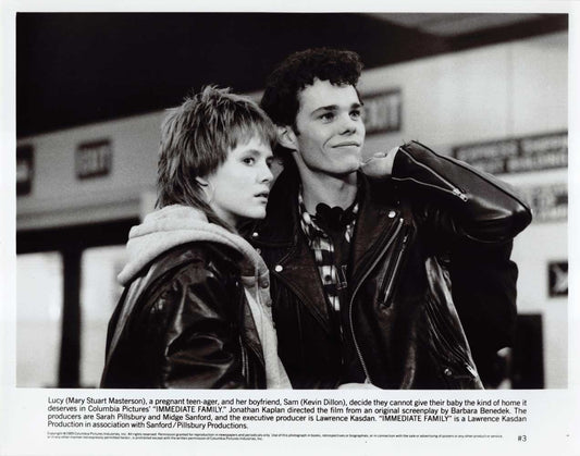 Mary Stuart Masterson IMMEDIATE FAMILY Kevin Dillon original 10x8 press photo