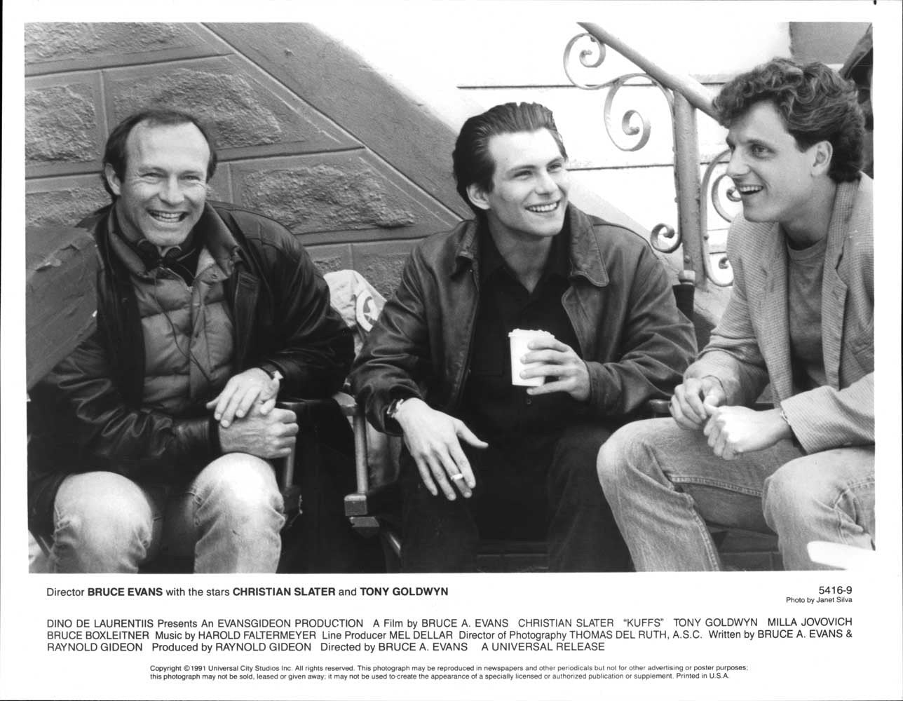 Christian Slater KUFFS Tony Goldwyn Bruce Evans original 10x8 press photo 1991