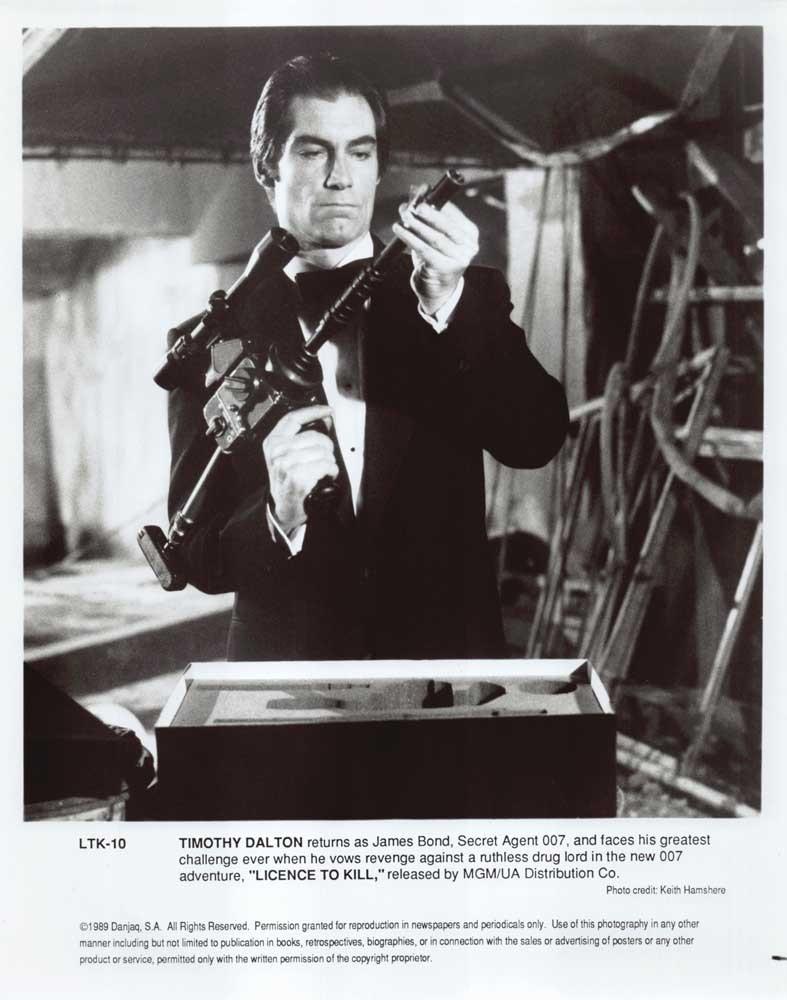 Timothy Dalton LICENCE TO KILL original 8x10 press photo James Bond 007