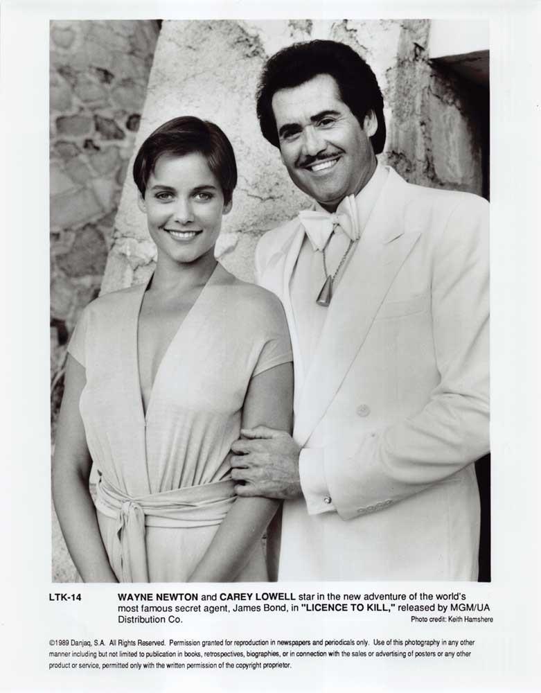Carey Lowell LICENCE TO KILL Wayne Newton original 8x10 photo James Bond 007