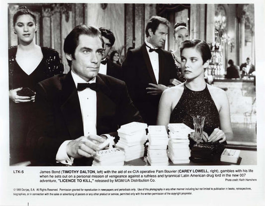 Timothy Dalton LICENCE TO KILL Carey Lowell original 10x8 photo James Bond 007