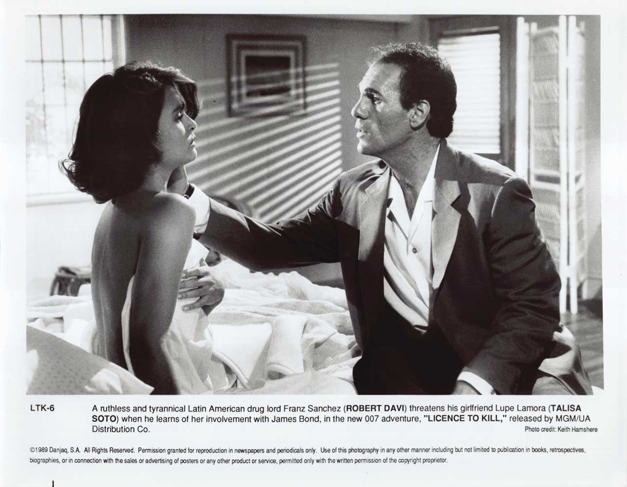 Carey Lowell LICENCE TO KILL Robert Davi original 10x8 photo James Bond 007
