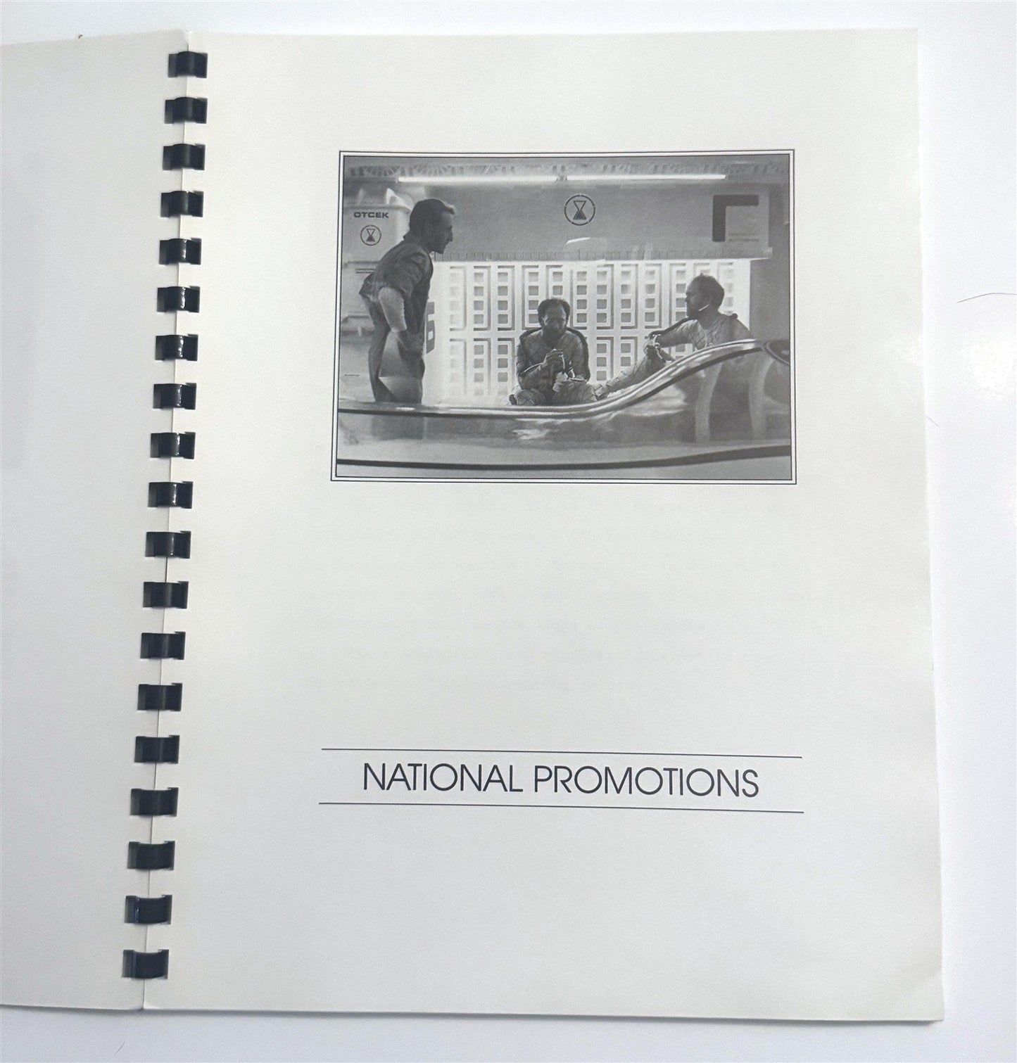 Roy Scheider 2010 Helen Mirren Keir Dullea original Marketing Guide 1984