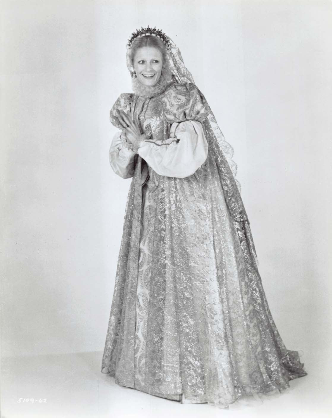 Vanessa Redgrave MARY, QUEEN OF SCOTS set of 35 original 8x10 press photos 1971