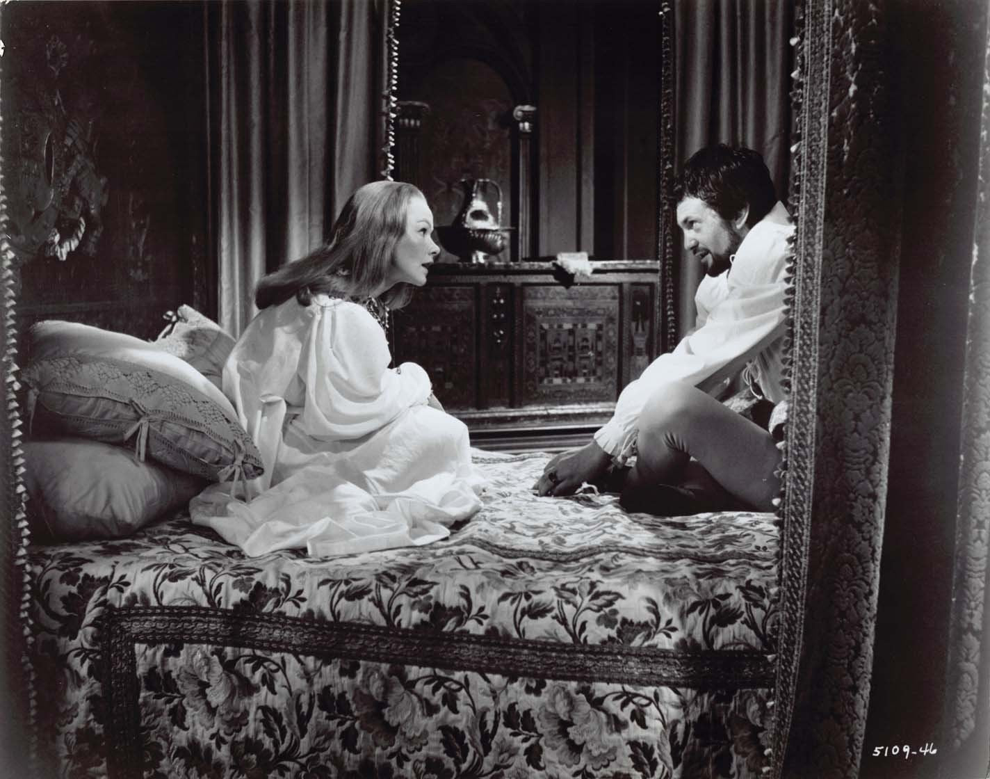 Vanessa Redgrave MARY, QUEEN OF SCOTS set of 35 original 8x10 press photos 1971