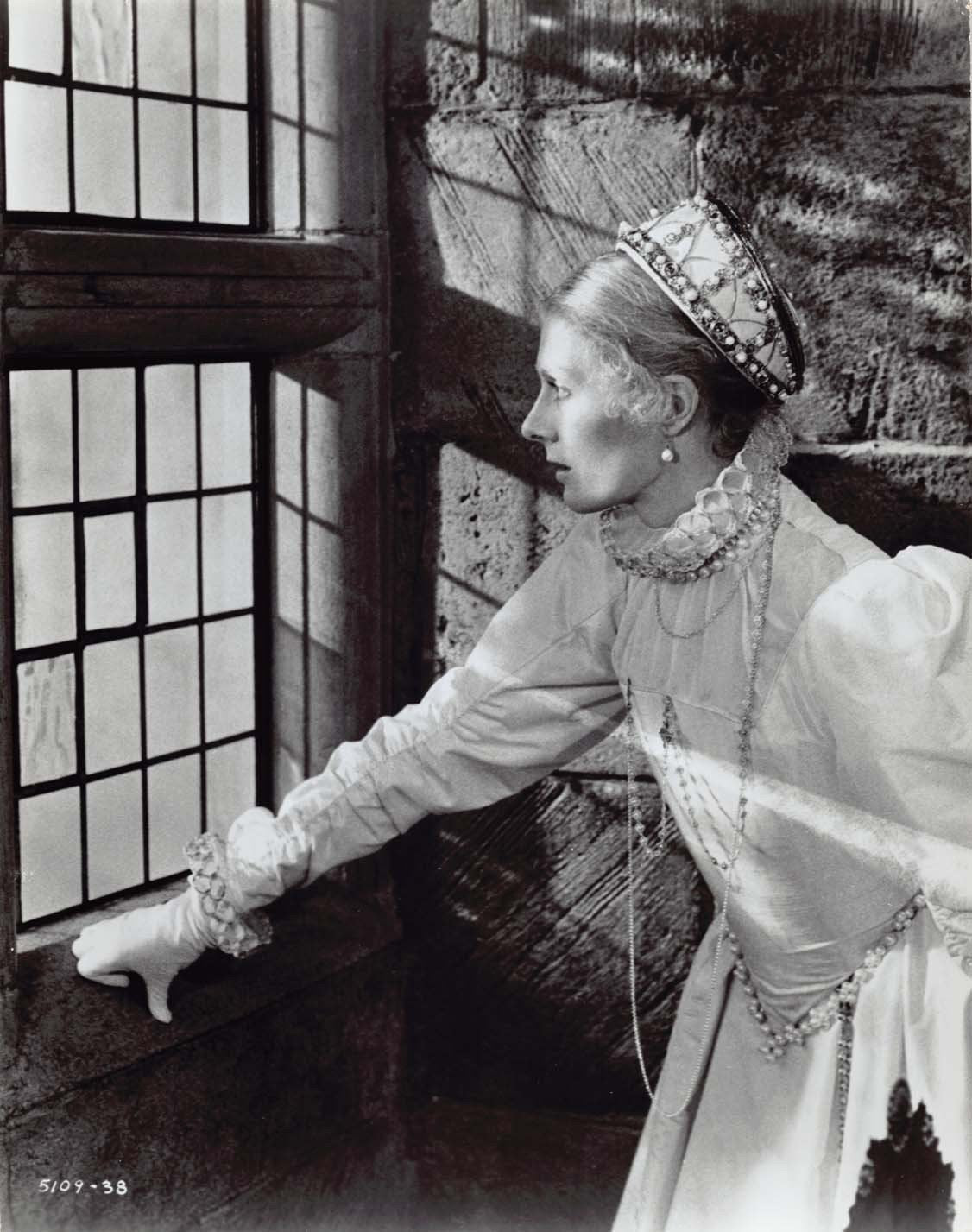 Vanessa Redgrave MARY, QUEEN OF SCOTS set of 35 original 8x10 press photos 1971