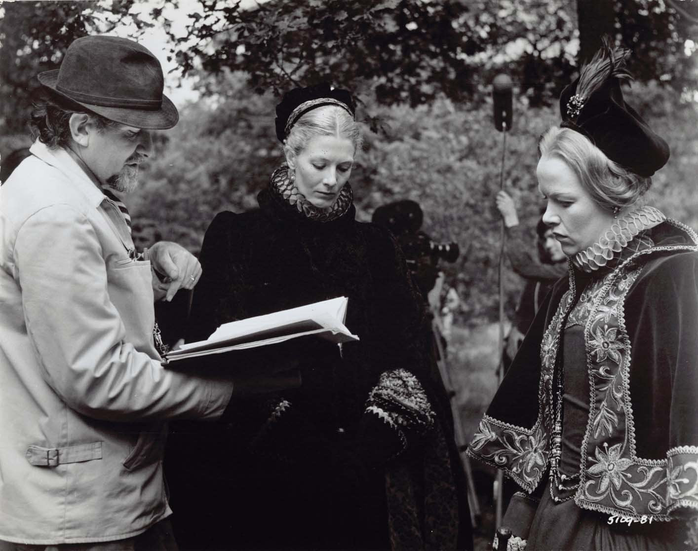 Vanessa Redgrave MARY, QUEEN OF SCOTS set of 35 original 8x10 press photos 1971