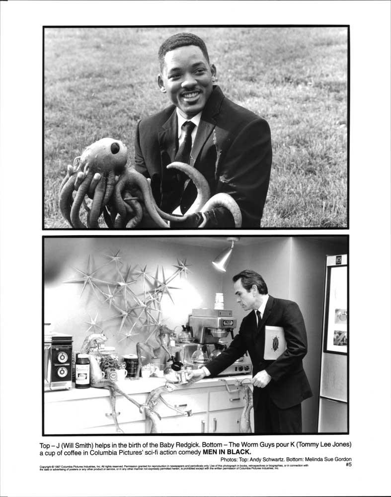 Will Smith MEN IN BLACK Tommy Lee Jones original 8x10 studio press photo 1997