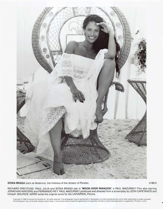 Sonia Braga MOON OVER PARADOR original 8x10 press photo 1988