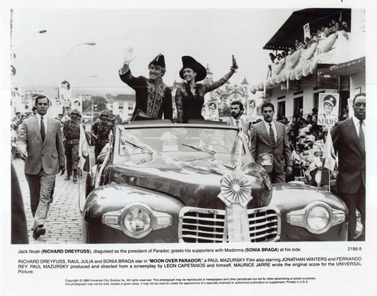 Sonia Braga MOON OVER PARADOR Richard Dreyfuss original 10x8 press photo 1988