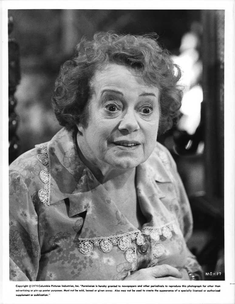 Elsa Lanchester MURDER BY DEATH original 8x10 press photo 1976