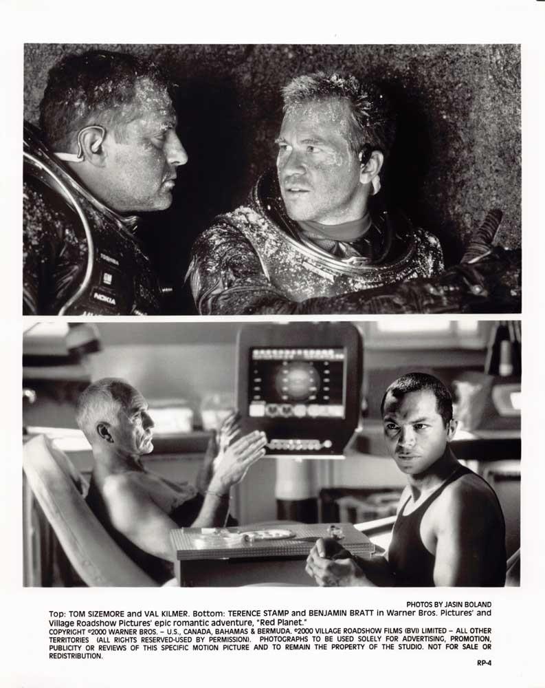 Carrie-Anne Moss RED PLANET Val Kilmer original press photos 2000