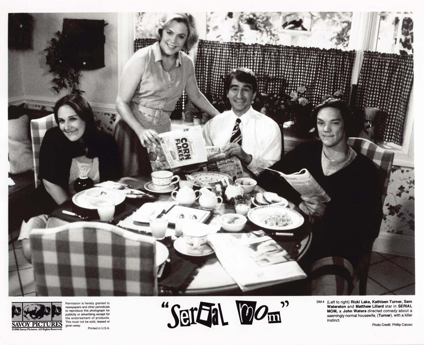 Kathleen Turner SERIAL MOM Matthew Lillard 1994 original 8x10 photo John Waters