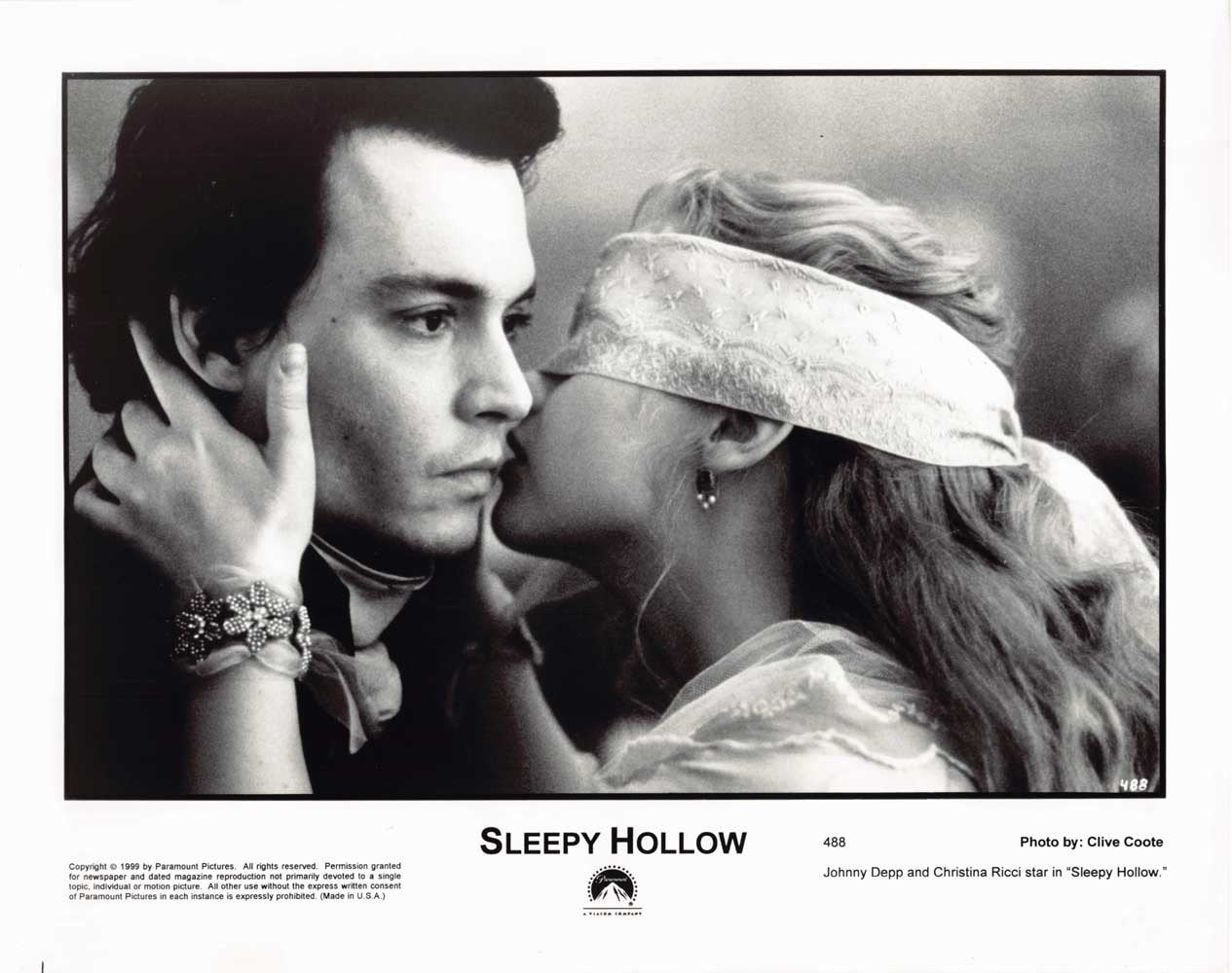 Johnny Depp SLEEPY HOLLOW Christina Ricci original press photo 1999 Tim Burton